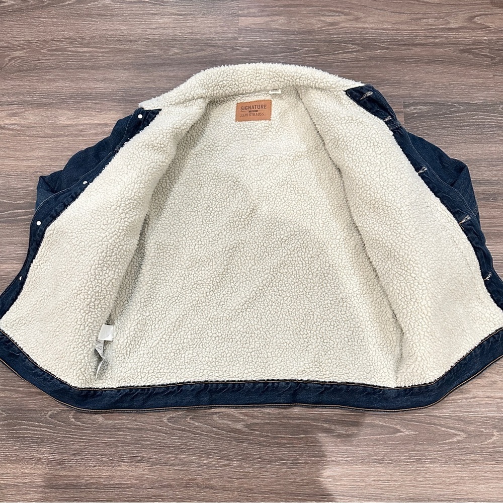NWT Levi’s Men’s Sherpa Trucker Jacket in Television Blue sz S - Picture 8 of 10